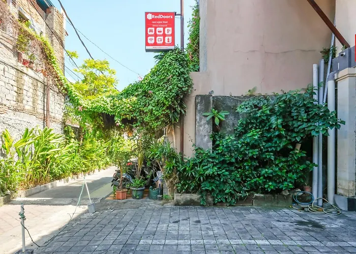 Reddoorz Near Street Legian